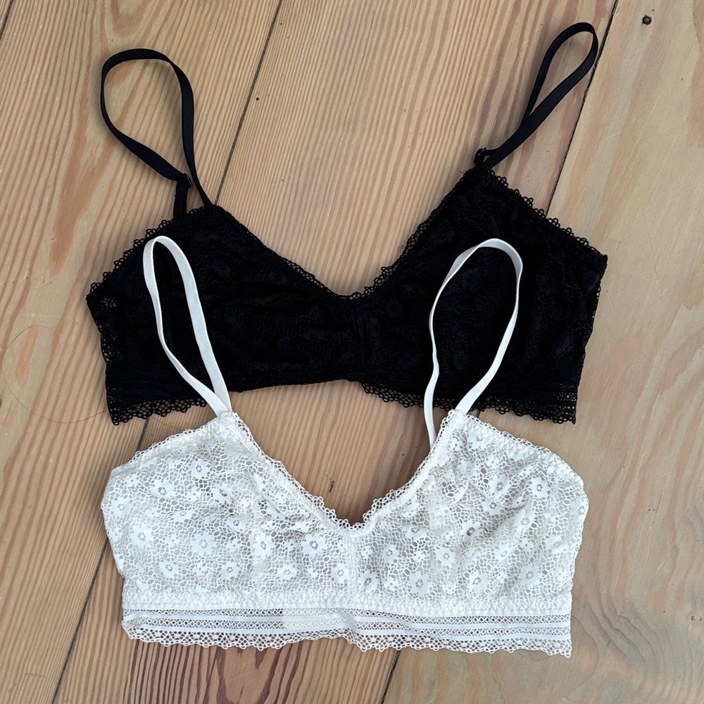Victoria's Secret Black and White Lace Bralette Duo